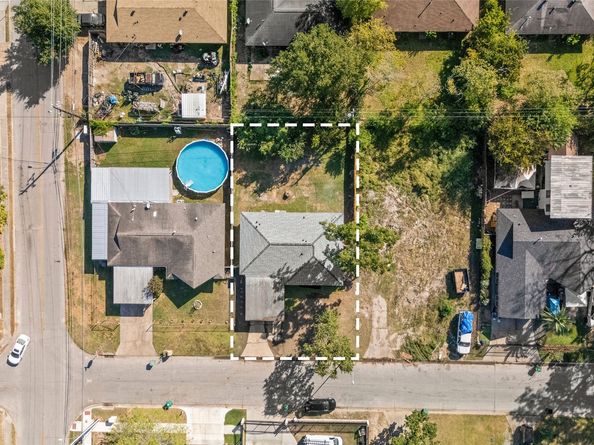 10430 Royal Oaks Drive, Houston TX 77016