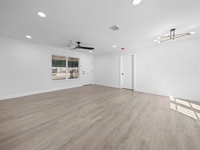10430 Royal Oaks Drive, Houston TX 77016