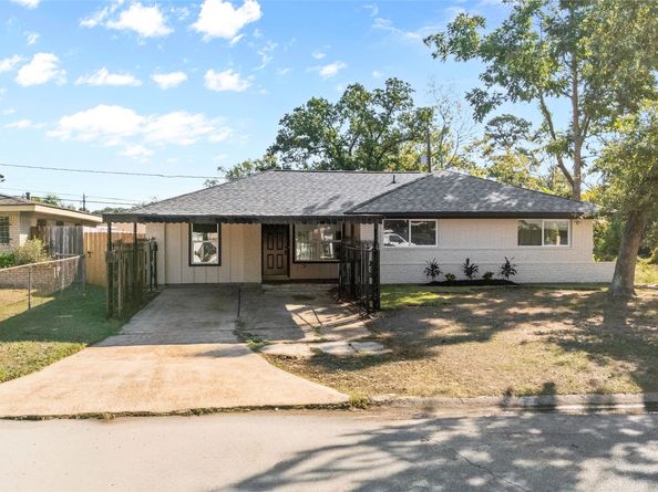 10430 Royal Oaks Drive, Houston TX 77016