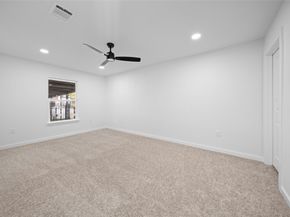 10430 Royal Oaks Drive, Houston TX 77016