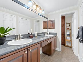 2255 Braeswood Park Drive 219, Houston TX 77030