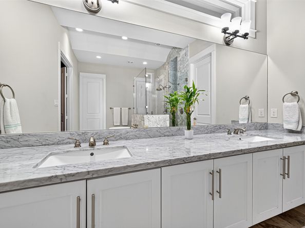 2217 W Main Street, Houston TX 77098