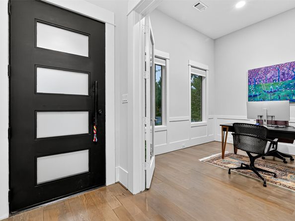 2217 W Main Street, Houston TX 77098