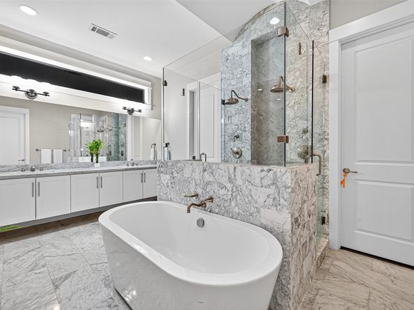 2217 W Main Street, Houston TX 77098
