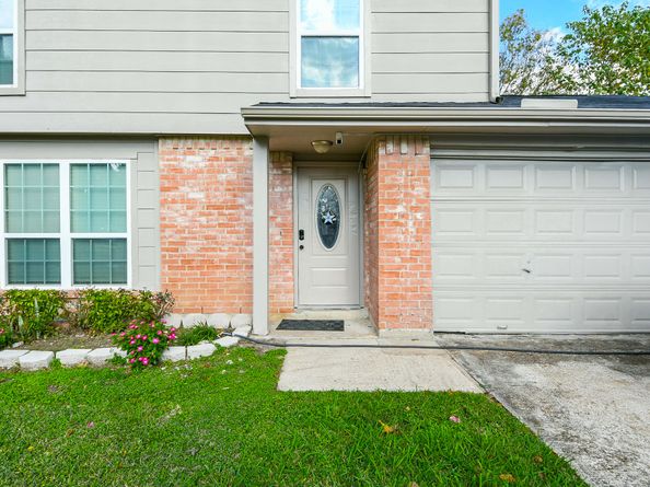 6803 La Violetta Drive, Houston TX 77083