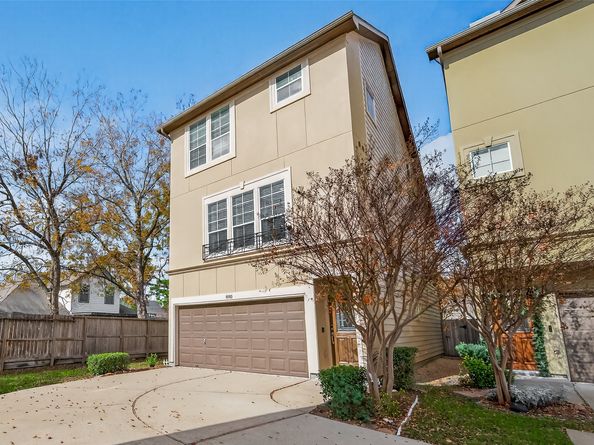 880 Fisher Street, Houston TX 77018