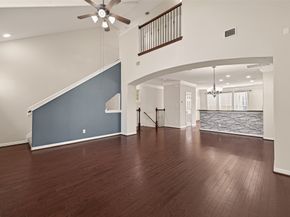 880 Fisher Street, Houston TX 77018