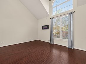 880 Fisher Street, Houston TX 77018