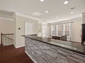 880 Fisher Street, Houston TX 77018