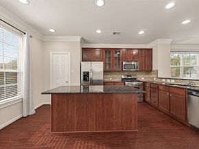 880 Fisher Street, Houston TX 77018