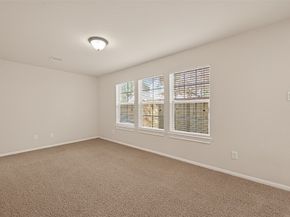 880 Fisher Street, Houston TX 77018