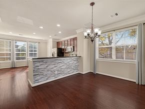 880 Fisher Street, Houston TX 77018