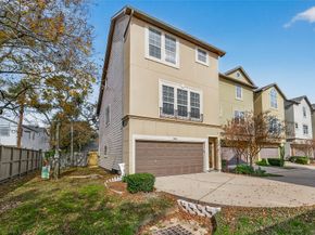 880 Fisher Street, Houston TX 77018