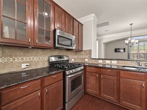 880 Fisher Street, Houston TX 77018