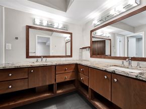 43 Legend Lane, Houston TX 77024