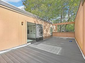 43 Legend Lane, Houston TX 77024