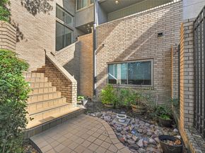 43 Legend Lane, Houston TX 77024