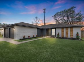 17614 Heritage Bay Drive, Webster TX 77598