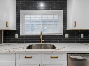 17614 Heritage Bay Drive, Webster TX 77598