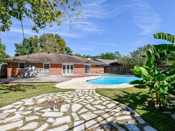 5715 Ettrick Drive, Houston TX 77035