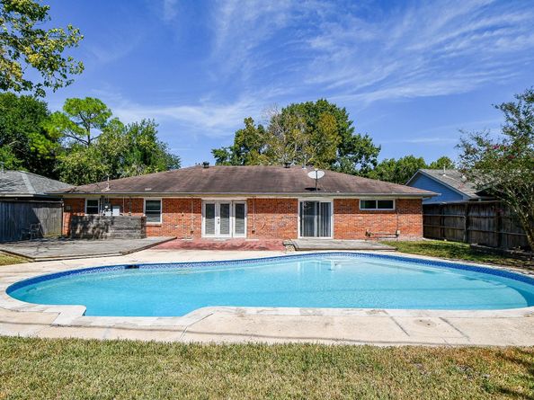 5715 Ettrick Drive, Houston TX 77035