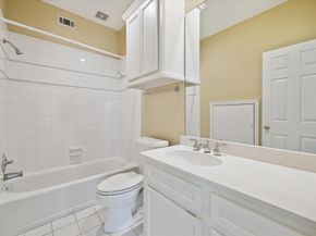 2 S Briar Hollow Lane 2, Houston TX 77027