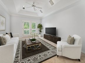 2 S Briar Hollow Lane 2, Houston TX 77027