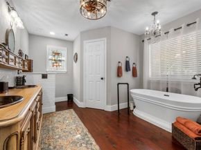 516 Clayton Street, Tomball TX 77375