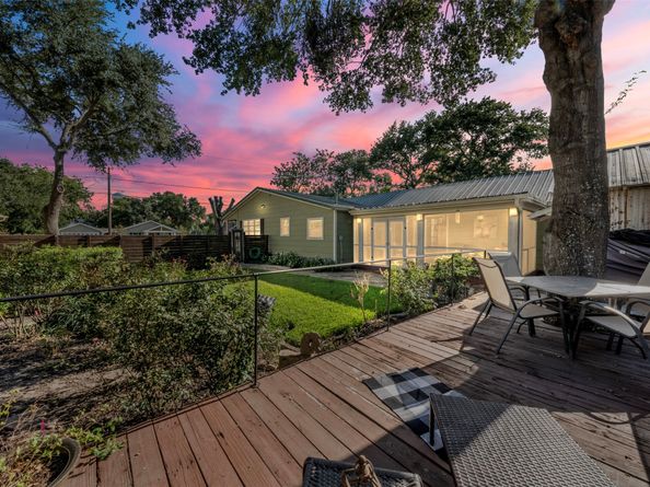 516 Clayton Street, Tomball TX 77375