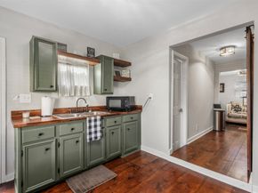 516 Clayton Street, Tomball TX 77375