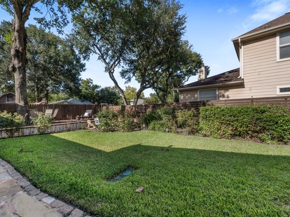 516 Clayton Street, Tomball TX 77375