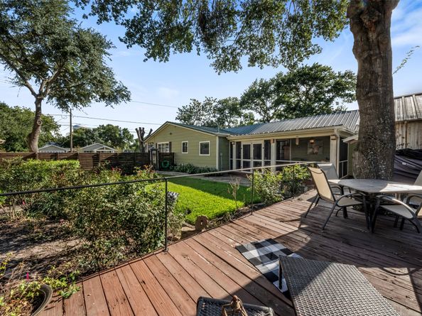 516 Clayton Street, Tomball TX 77375