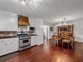 516 Clayton Street, Tomball TX 77375