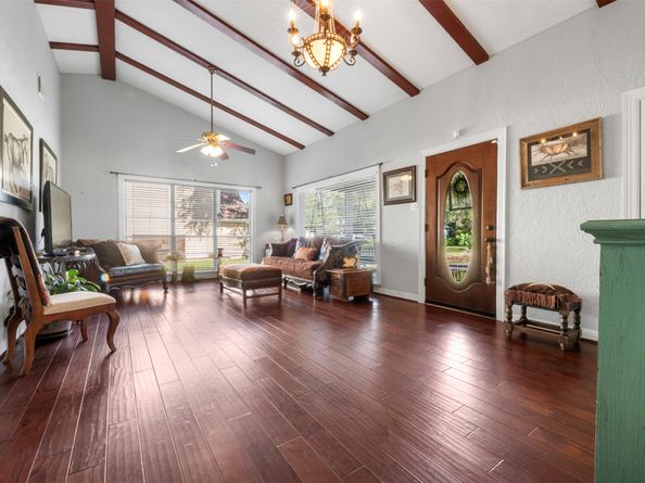 516 Clayton Street, Tomball TX 77375