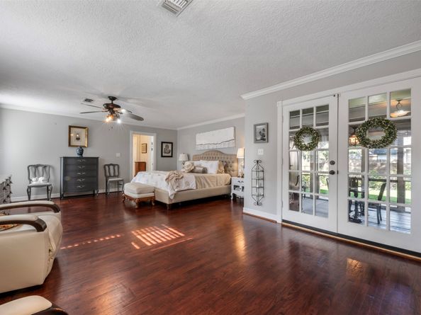 516 Clayton Street, Tomball TX 77375