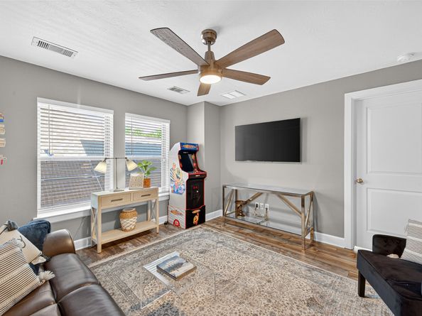 18307 Pin Oak Bend Drive, Cypress TX 77433
