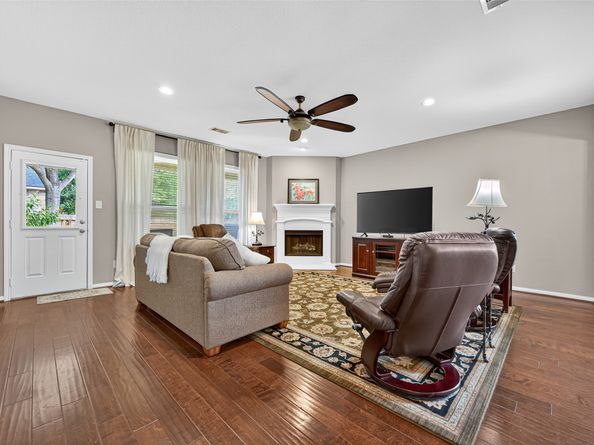 2407 Winter Trail Drive, Conroe TX 77304