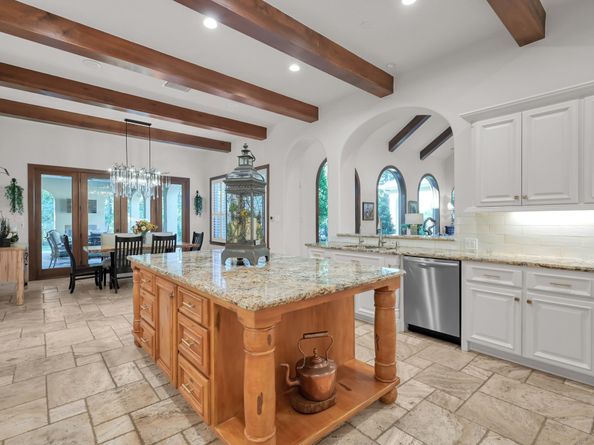 79 N Gary Glen Circle, The Woodlands TX 77382