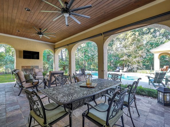 79 N Gary Glen Circle, The Woodlands TX 77382