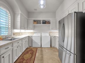 79 N Gary Glen Circle, The Woodlands TX 77382