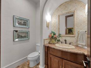 79 N Gary Glen Circle, The Woodlands TX 77382
