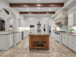 79 N Gary Glen Circle, The Woodlands TX 77382