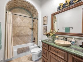 79 N Gary Glen Circle, The Woodlands TX 77382