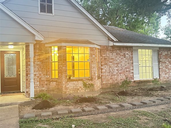 9631 Stockwell, Houston TX 77083