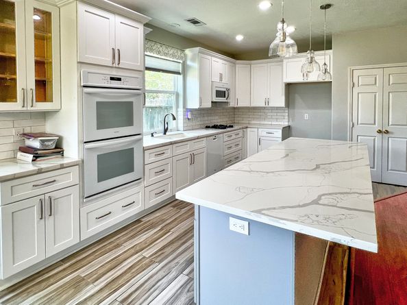 318 High Meadows Drive, Sugar Land TX 77479