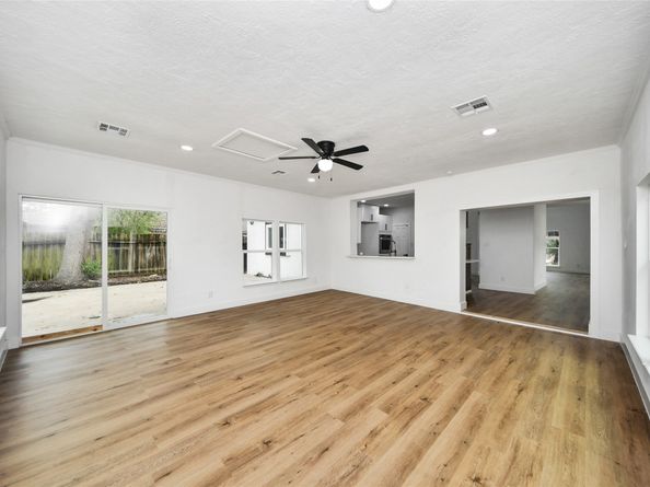 7338 San Ramon Drive, Houston TX 77083