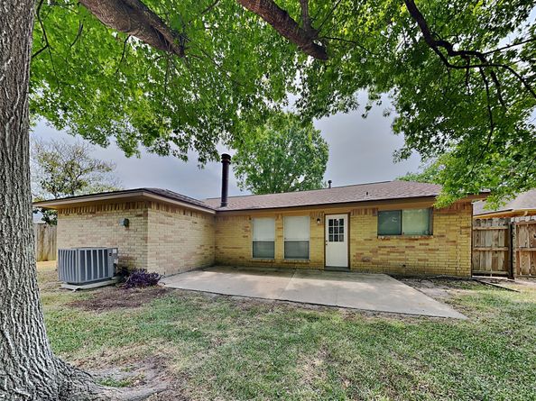7410 Soledad Drive, Houston TX 77083