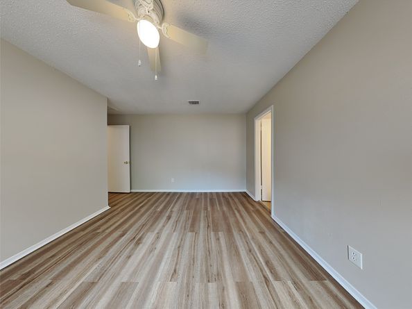 7410 Soledad Drive, Houston TX 77083