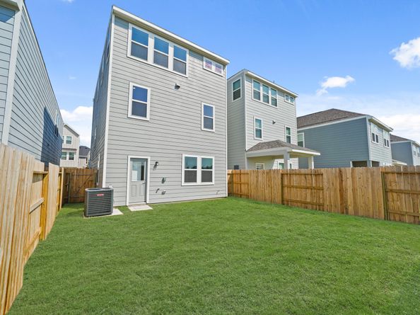 2210 Via Laura Lane, Houston TX 77051
