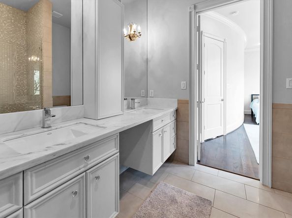 2247 Bartlett Street, Houston TX 77098